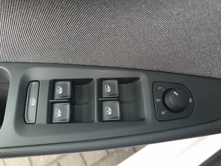 Vehicle Image 43