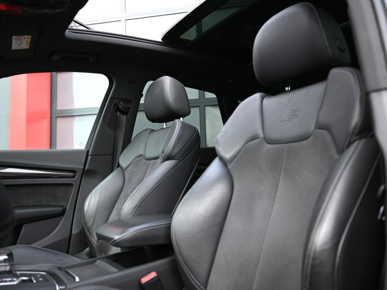 Vehicle Image 36