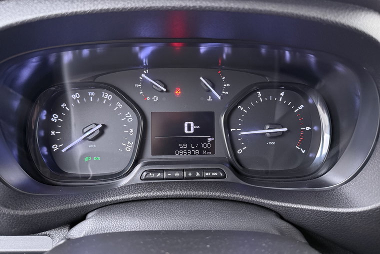 Vehicle Image 19