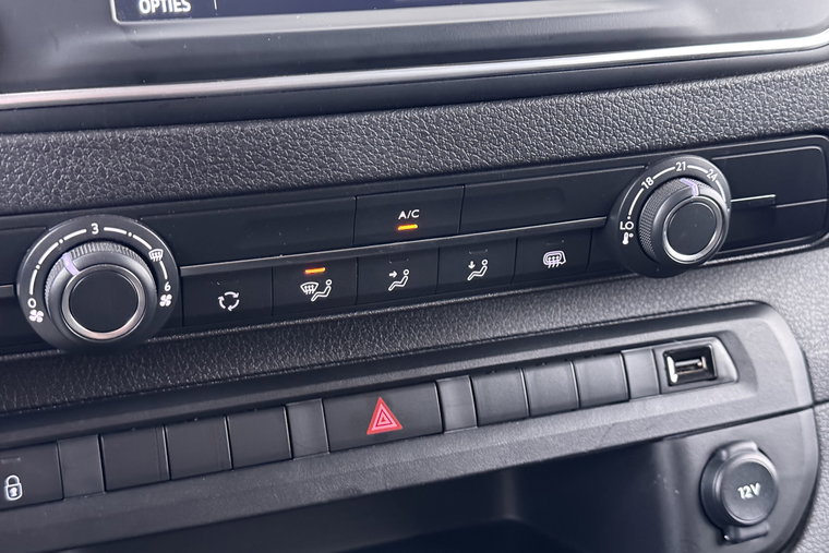 Vehicle Image 27