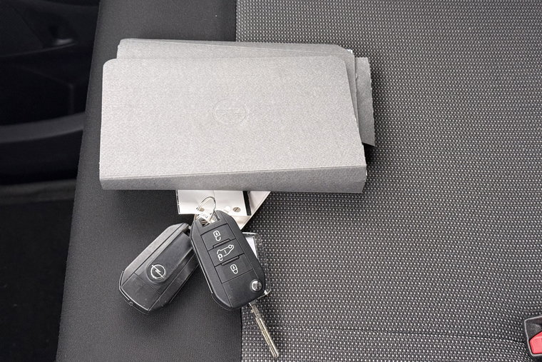 Vehicle Image 28