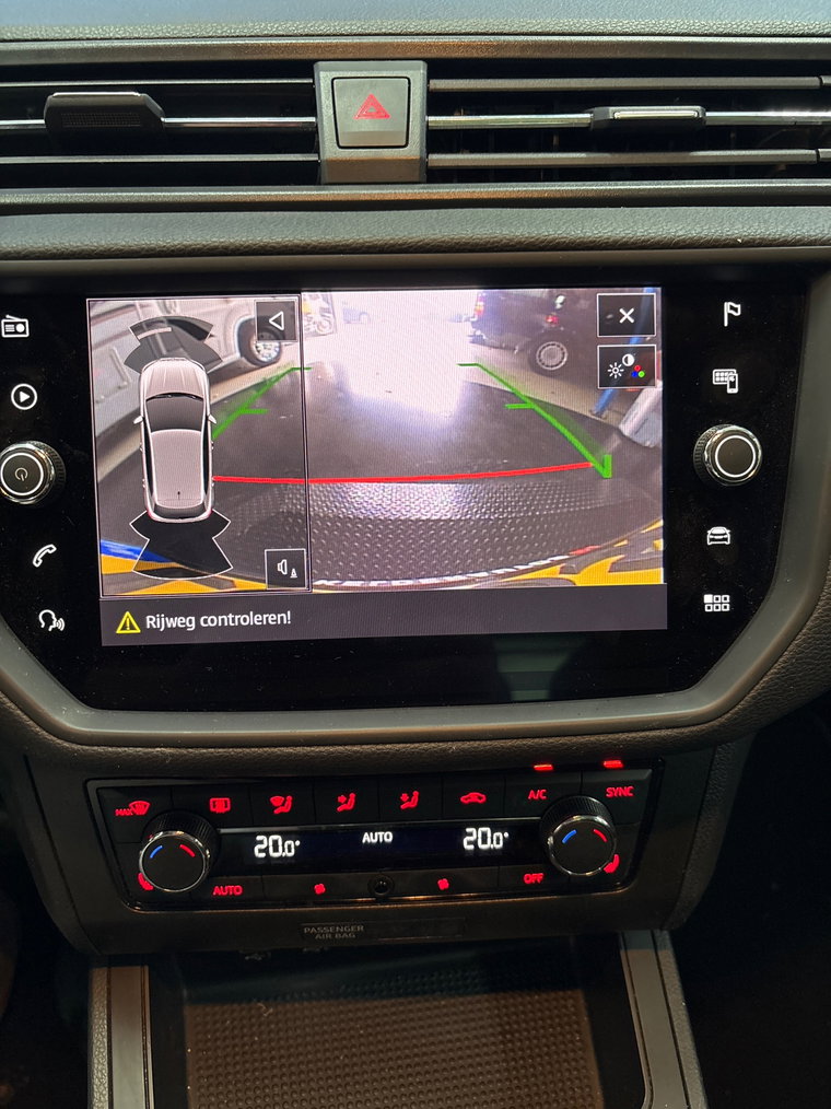 Vehicle Image 26