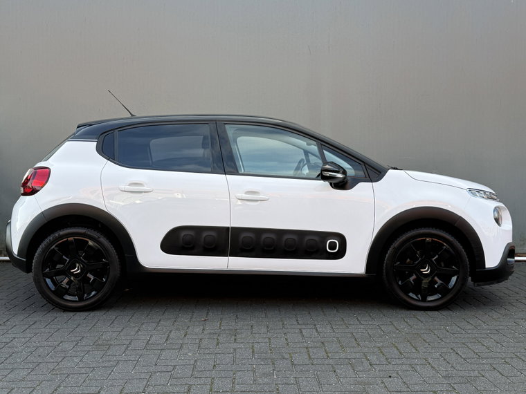 Vehicle Image 32
