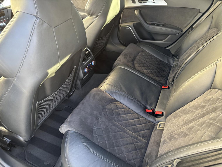 Vehicle Image 40