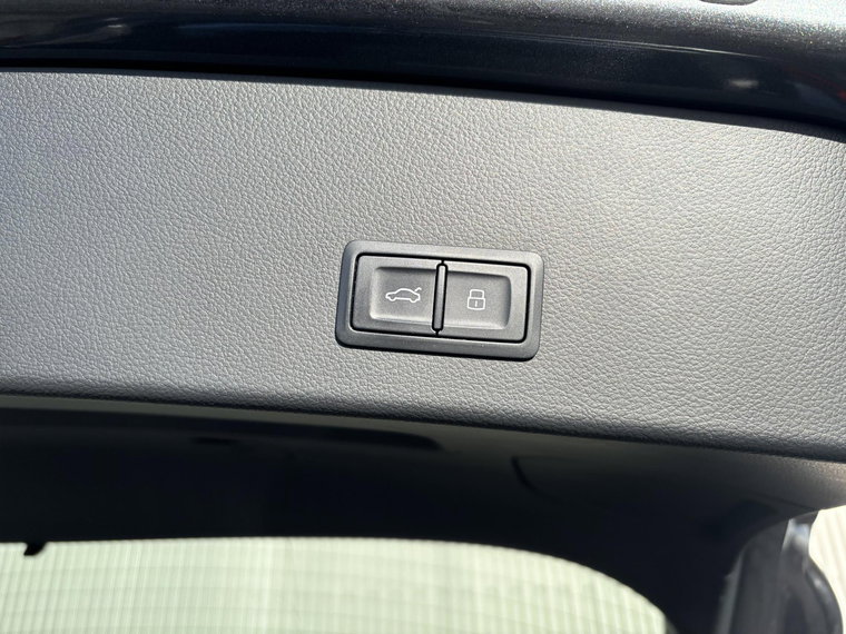 Vehicle Image 41
