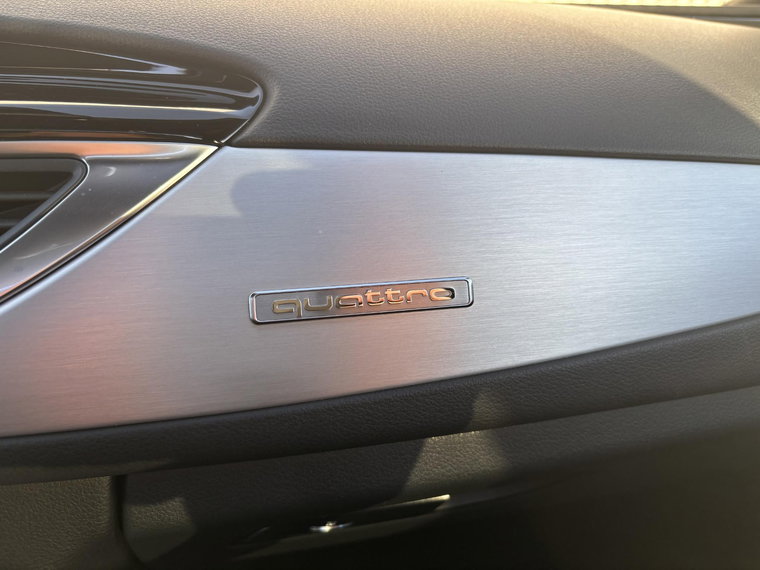 Vehicle Image 52