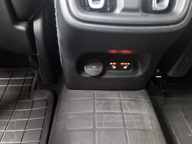 Vehicle Image 26