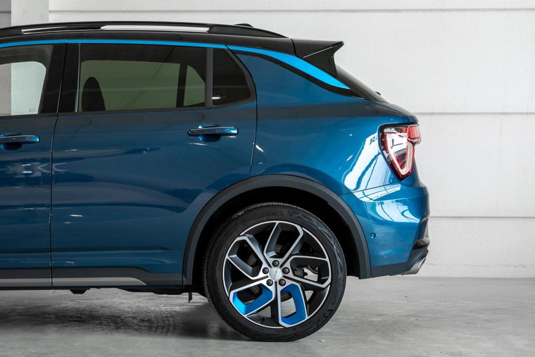 Vehicle Image 6