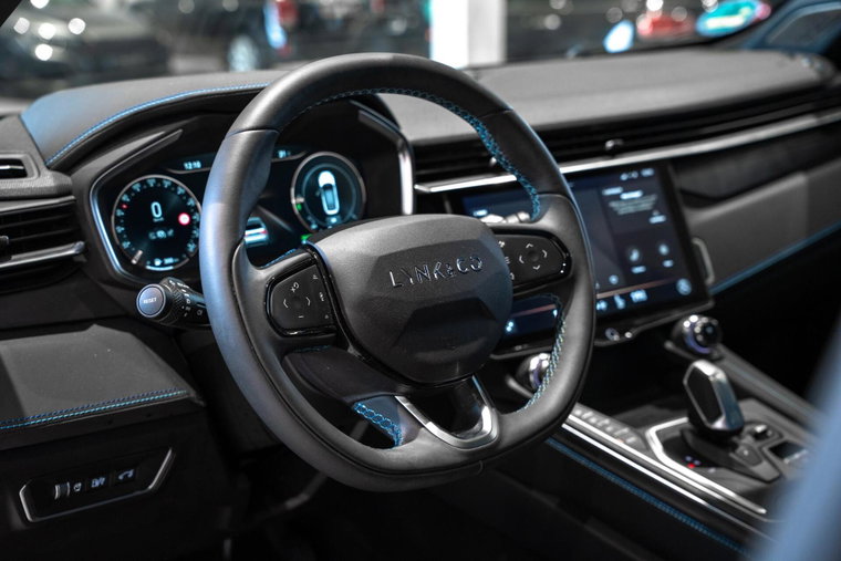 Vehicle Image 10