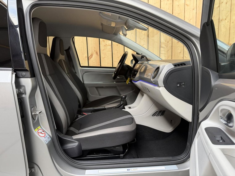 Vehicle Image 41