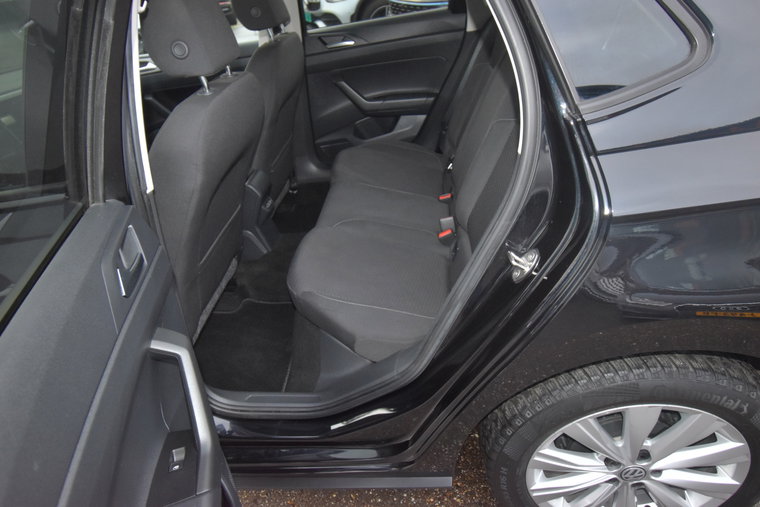 Vehicle Image 19
