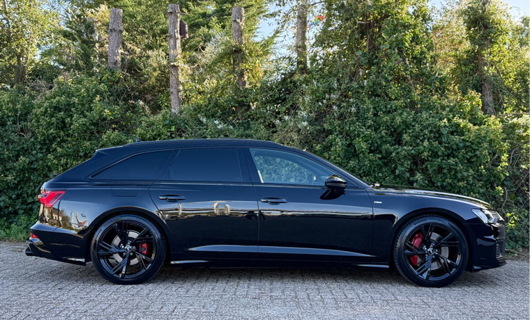 Vehicle Image 32