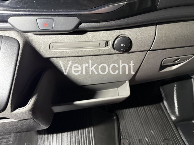 Vehicle Image 28