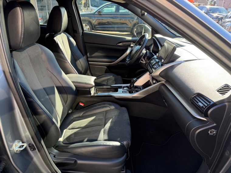 Vehicle Image 33
