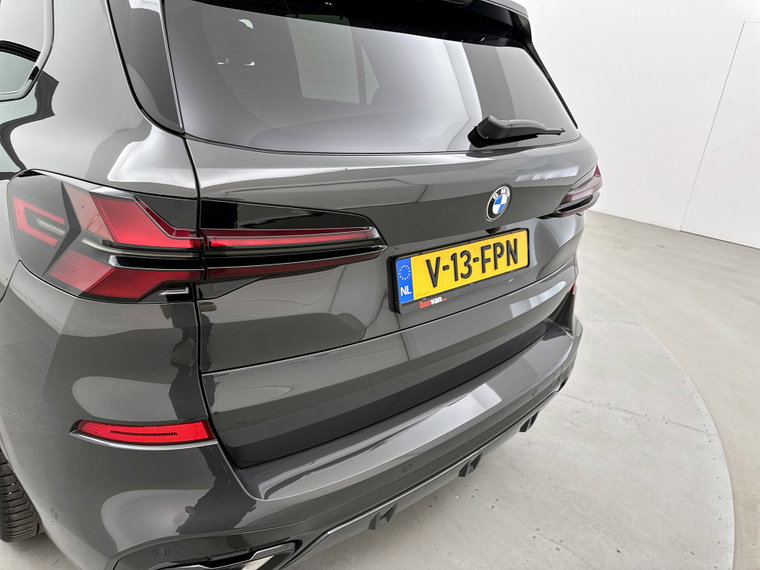 Vehicle Image 37