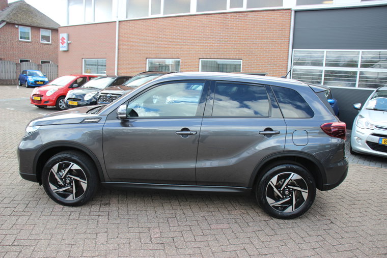 Vehicle Image 4