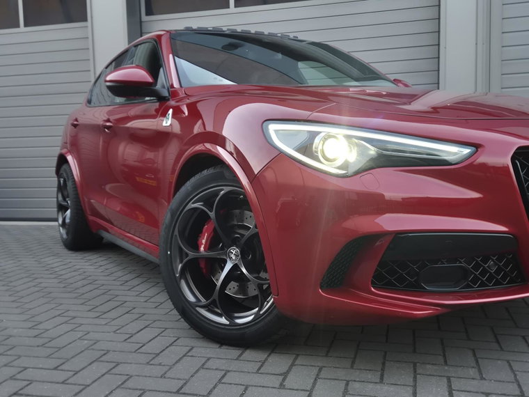 Vehicle Image 8