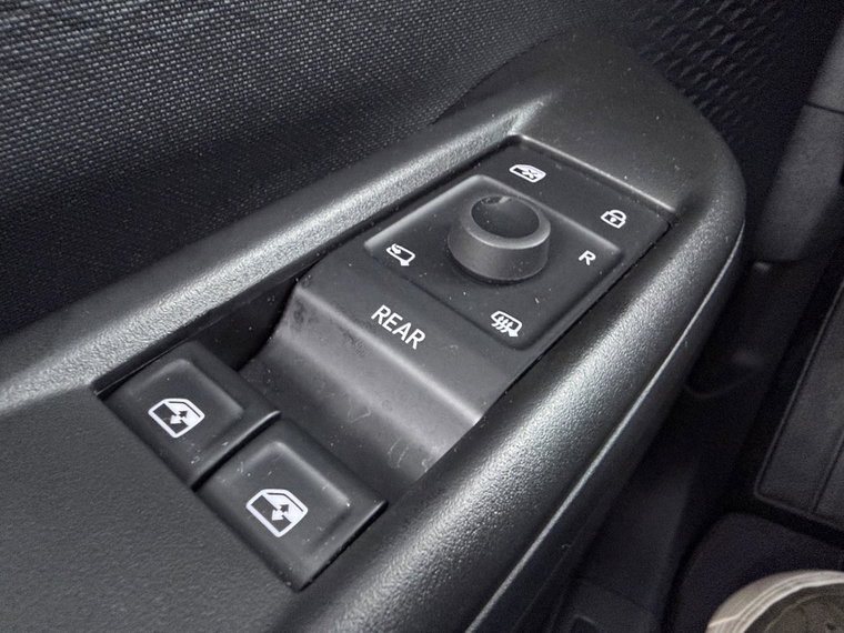 Vehicle Image 31