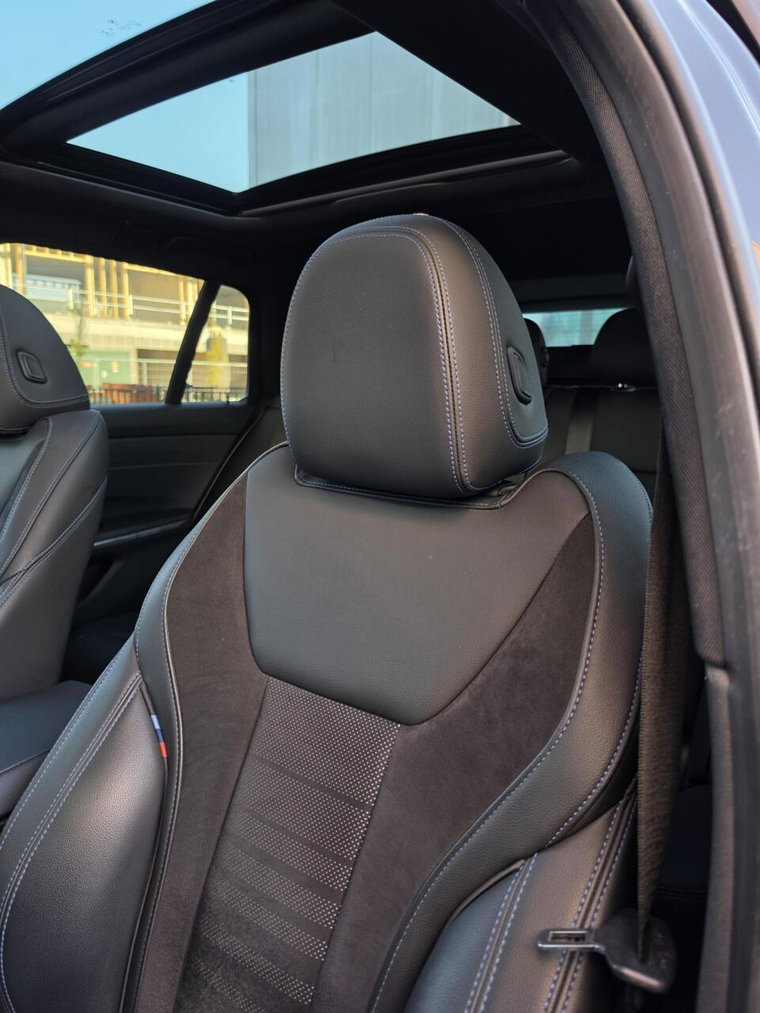 Vehicle Image 35