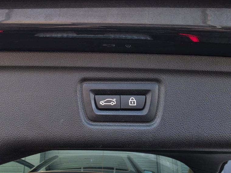 Vehicle Image 40