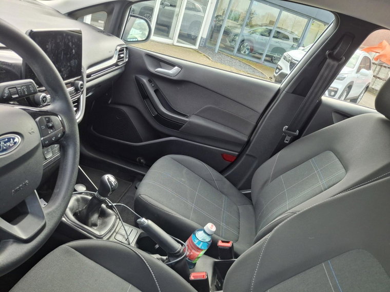Vehicle Image 36
