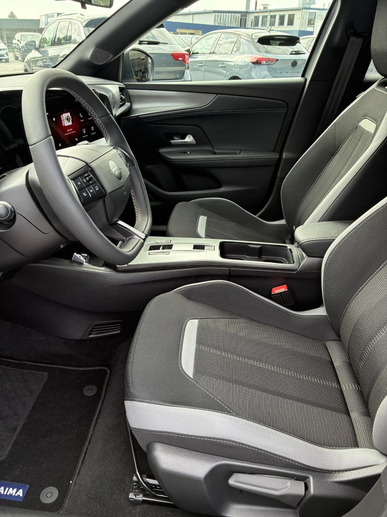 Vehicle Image 36