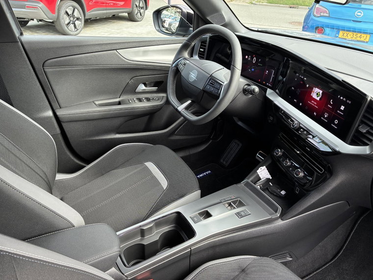 Vehicle Image 40