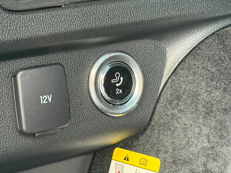 Vehicle Image 26
