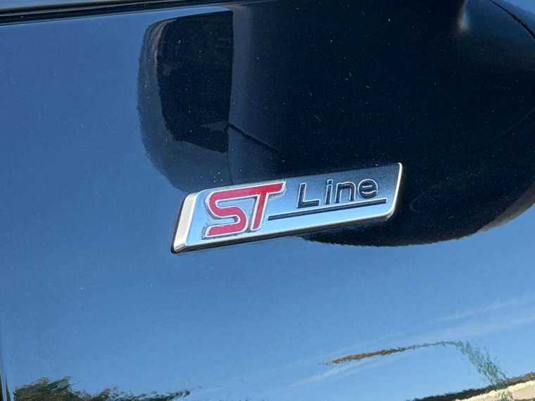 Vehicle Image 33