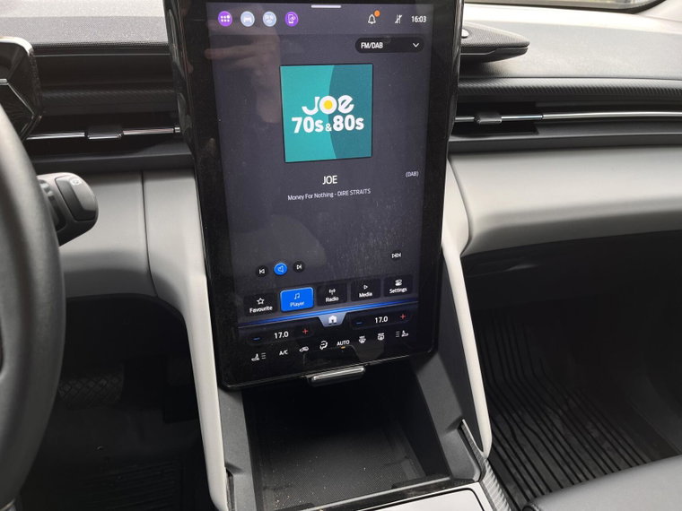 Vehicle Image 22