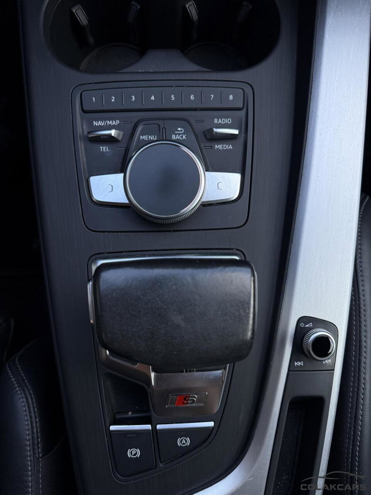 Vehicle Image 30