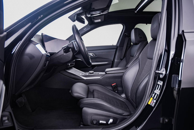 Vehicle Image 39