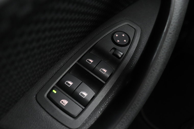 Vehicle Image 42