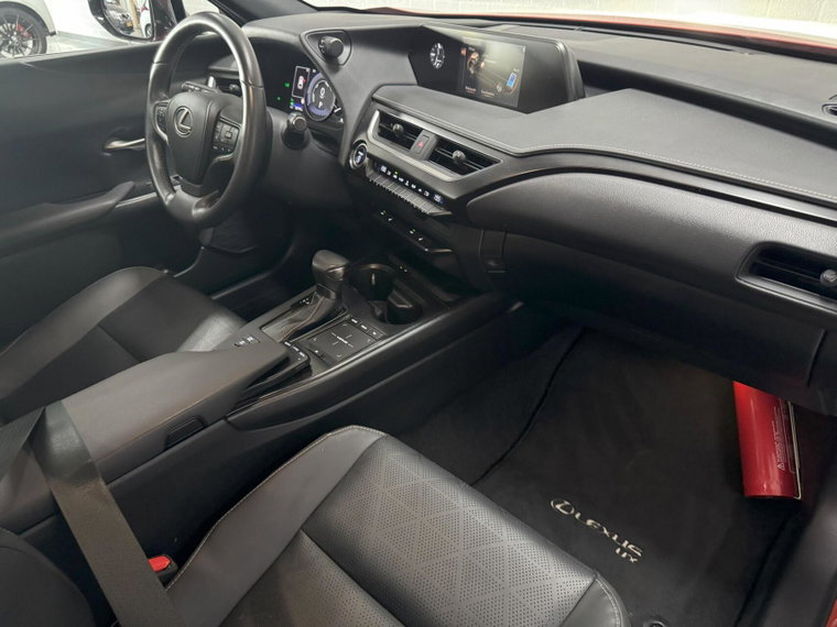 Vehicle Image 12