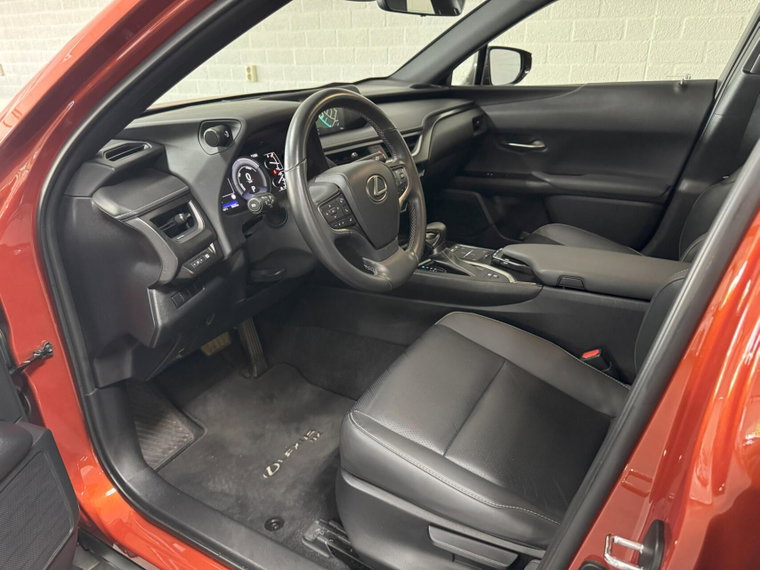 Vehicle Image 8