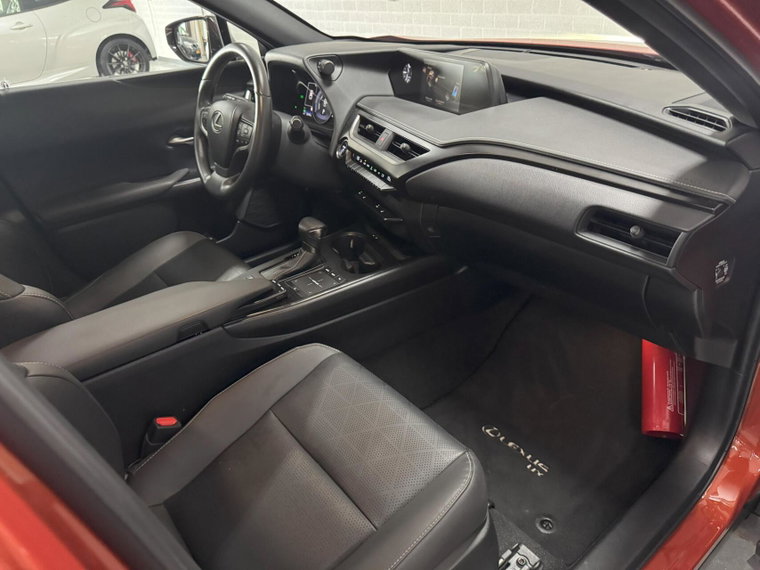 Vehicle Image 11