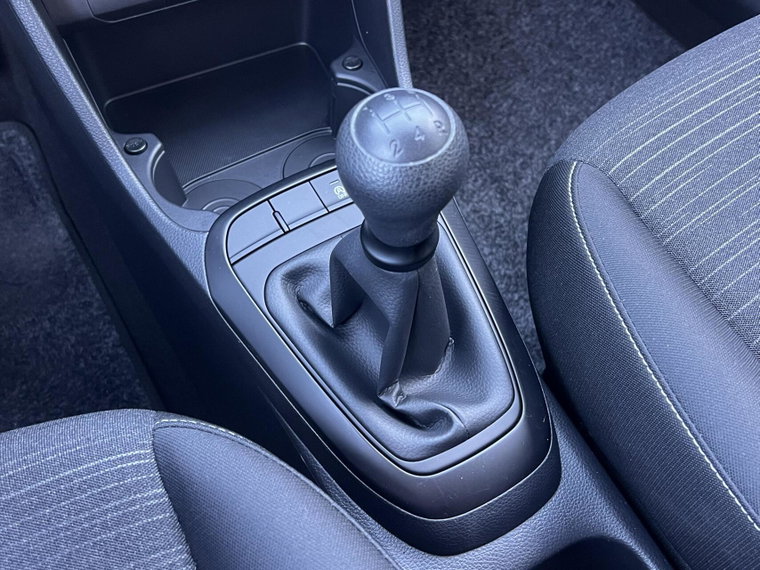 Vehicle Image 26
