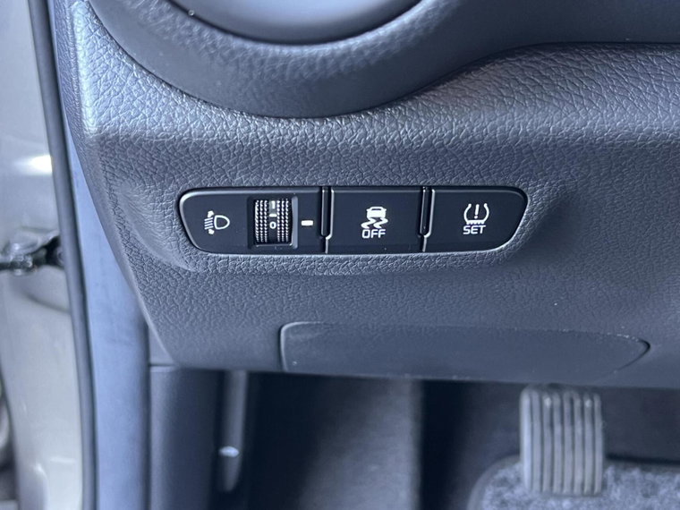 Vehicle Image 27