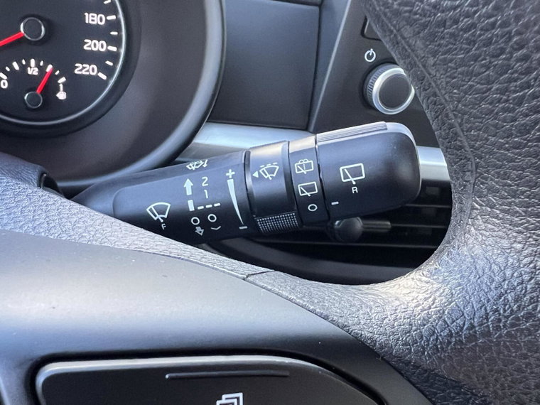 Vehicle Image 33