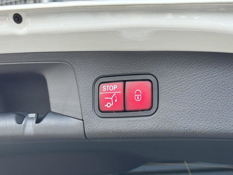 Vehicle Image 45