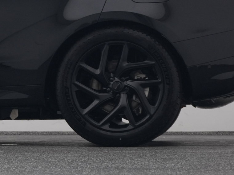 Vehicle Image 40