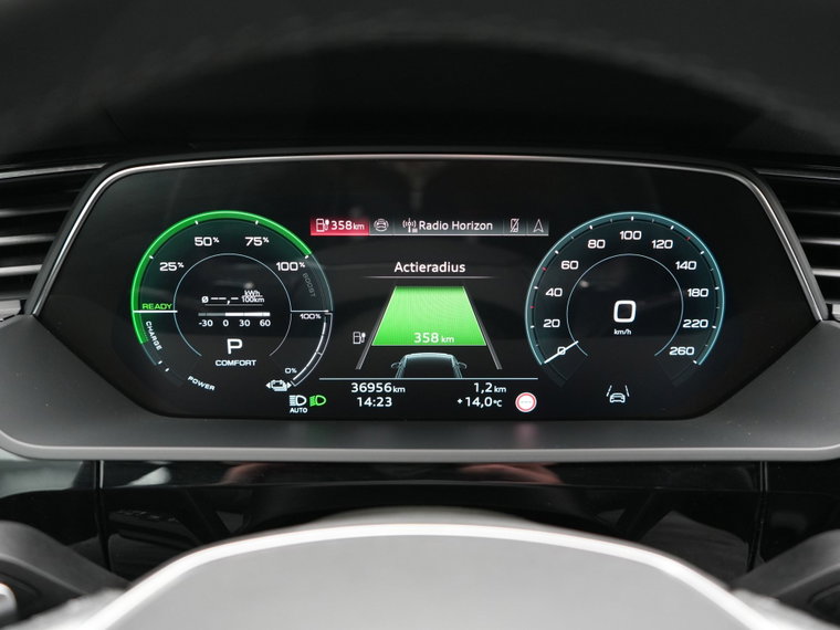 Vehicle Image 23