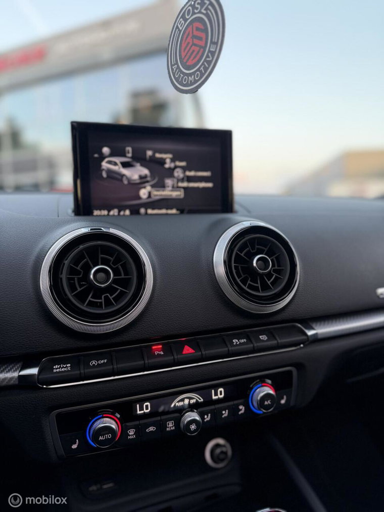 Vehicle Image 39