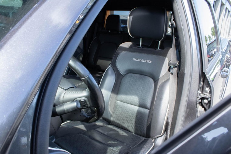 Vehicle Image 25