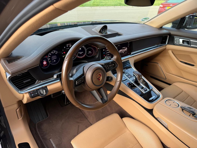 Vehicle Image 21