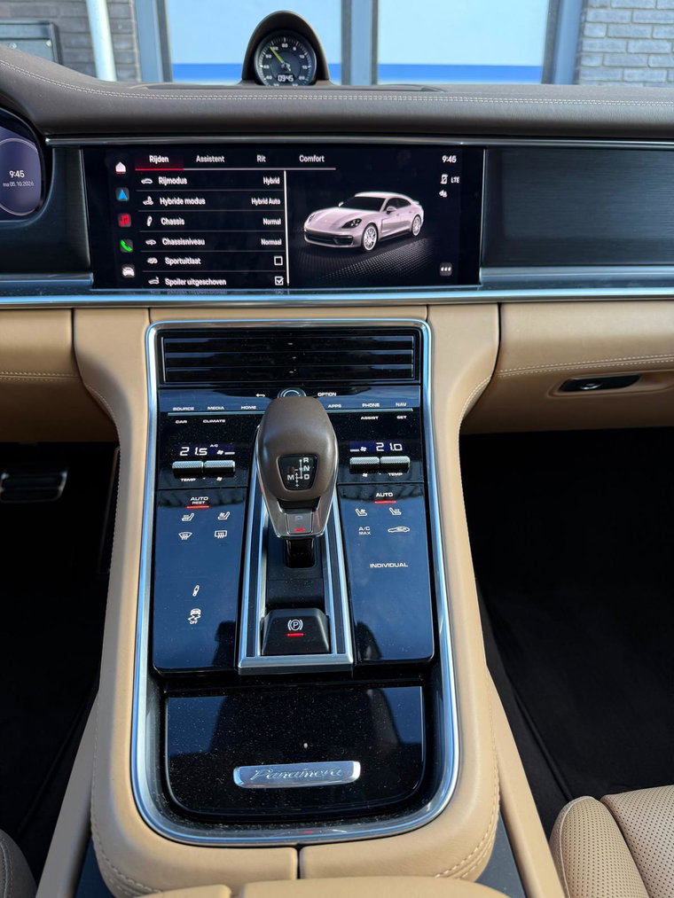Vehicle Image 30