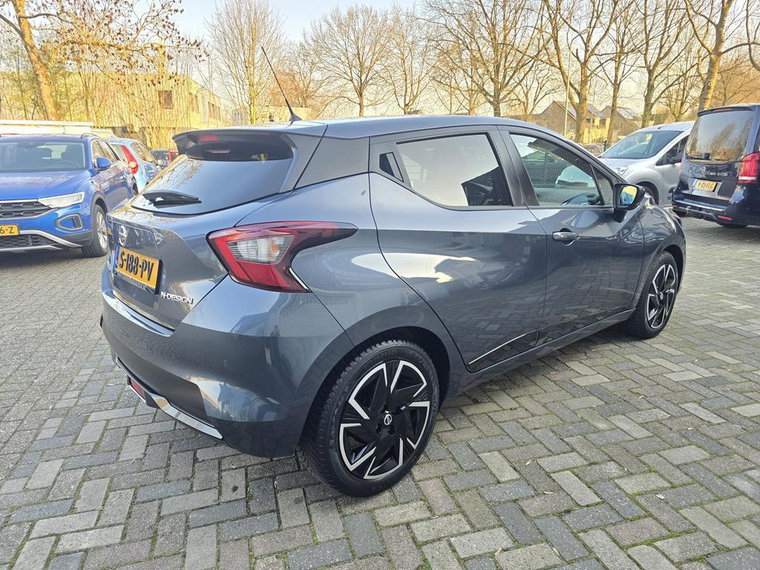 Vehicle Image 39