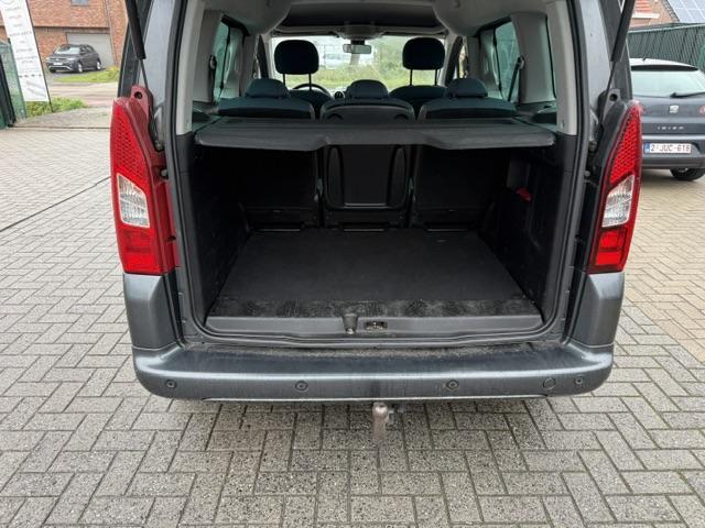 Vehicle Image 24