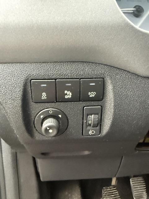 Vehicle Image 38