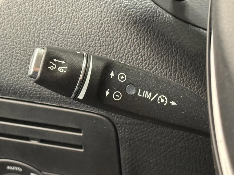 Vehicle Image 34